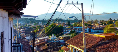 La quinta fachada en dos Centros Históricos de Michoacán, México 