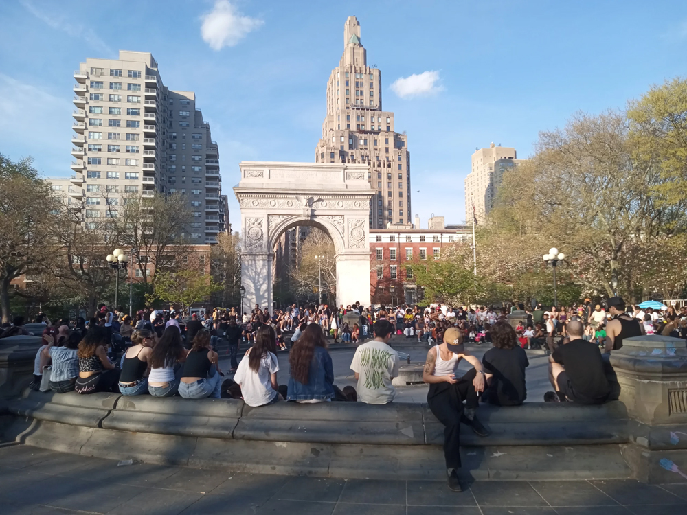 Animación urbana en Washington Square, Nueva York